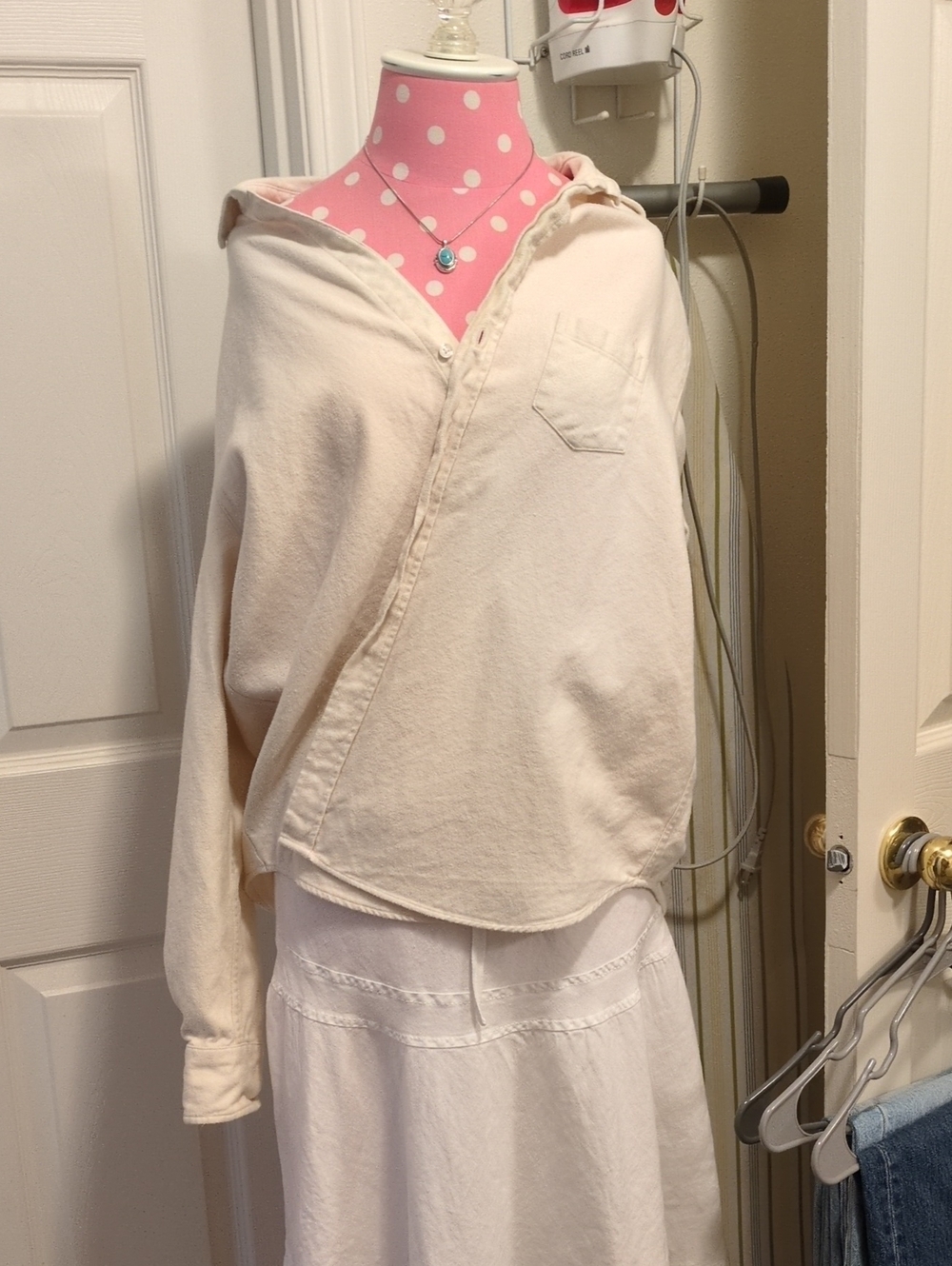 Frank & Eileen Off-the-Shoulder Cream Lightweight Sweater